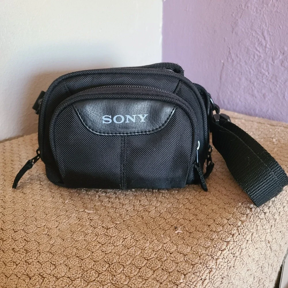 Sony HandyCam LCS-VA15 Soft Case Camera Bag for CyberShot Ballistic Nylon Padded
